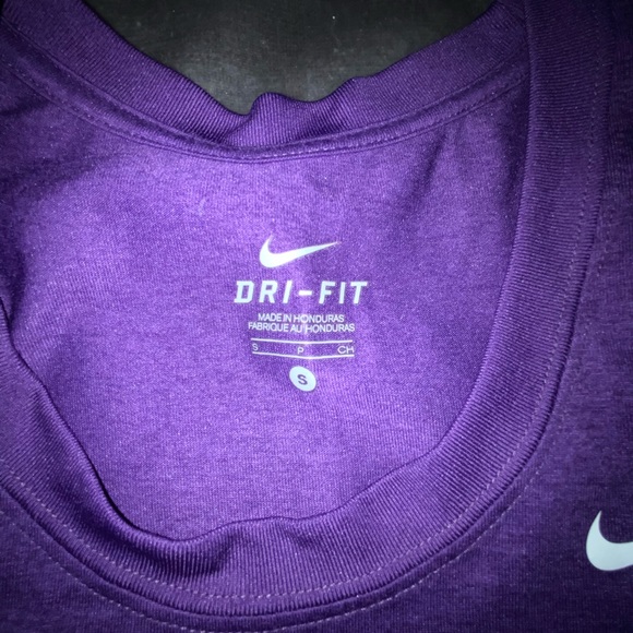 Nike dry fit workout top size s - Picture 3 of 3